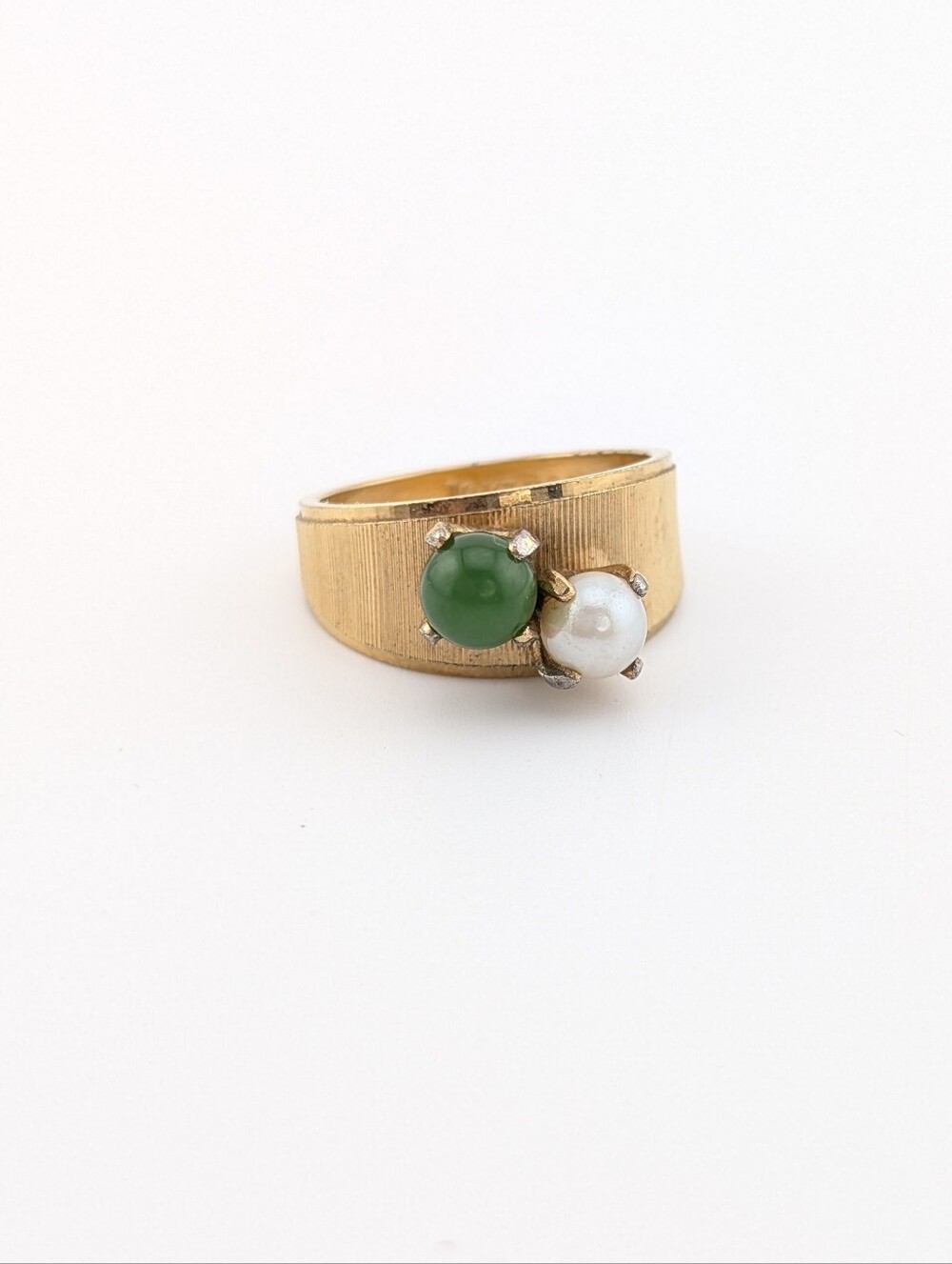Gold Ring with Green Jade and White Pearl Accent Size 7